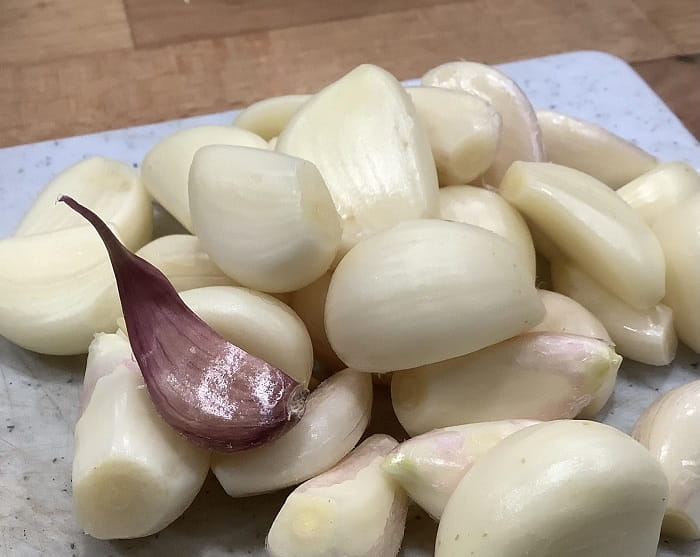 How many teaspoons is 1 clove of garlic?